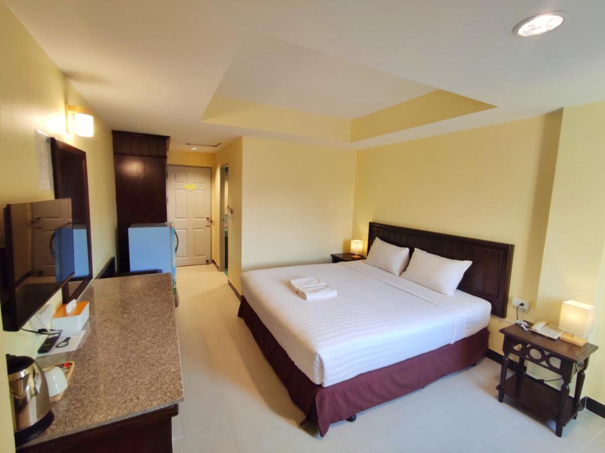 The Chanthong And 3* Pattaya