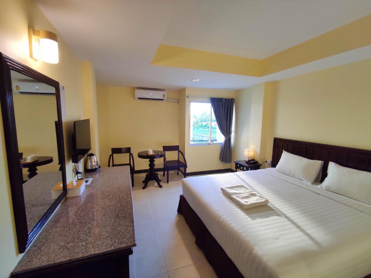 The Chanthong And Hotel Pattaya